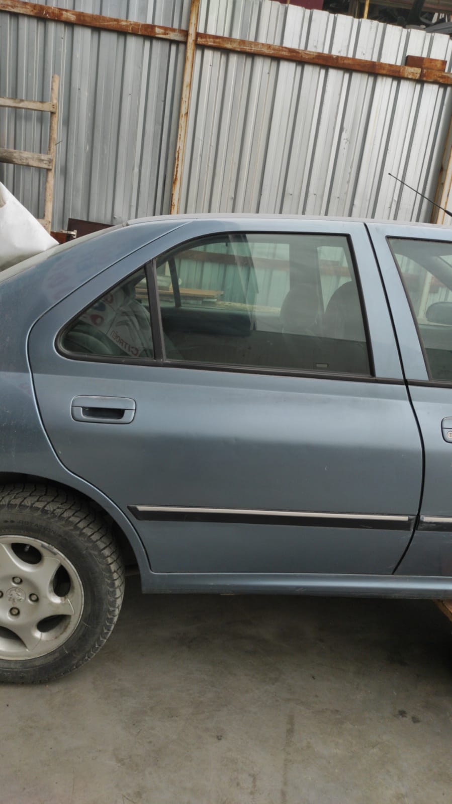 peugeot-406-cikma-orjinal-sag-arka-kapi Peugeot 406 Çıkma Orjinal Sağ Arka Kapı