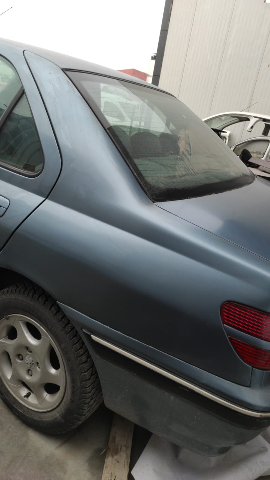 peugeot-406-cikma-orjinal-sol-arka-camurluk Peugeot 406 Çıkma Orjinal Sol Arka Çamurluk