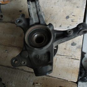 Peugeot 308 Çıkma Orjinal Sağ Akis Taşıyıcı