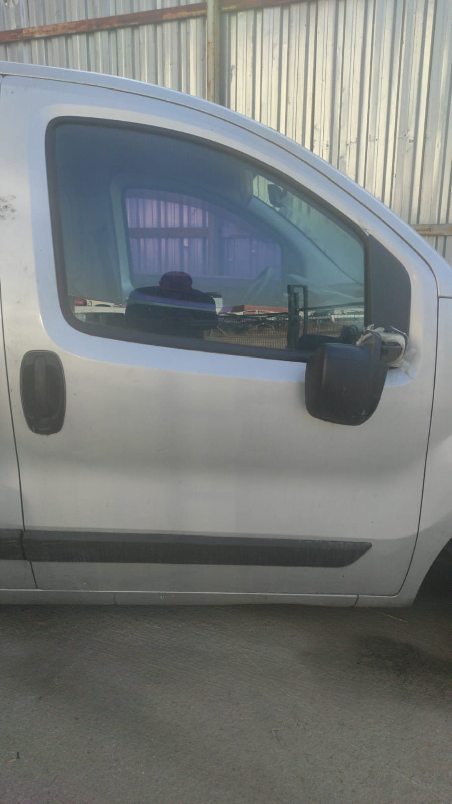 peugeot-bipper-cikma-orjinal-sag-ön-kapi Peugeot Bipper Çıkma Orjinal Sağ Ön Kapı
