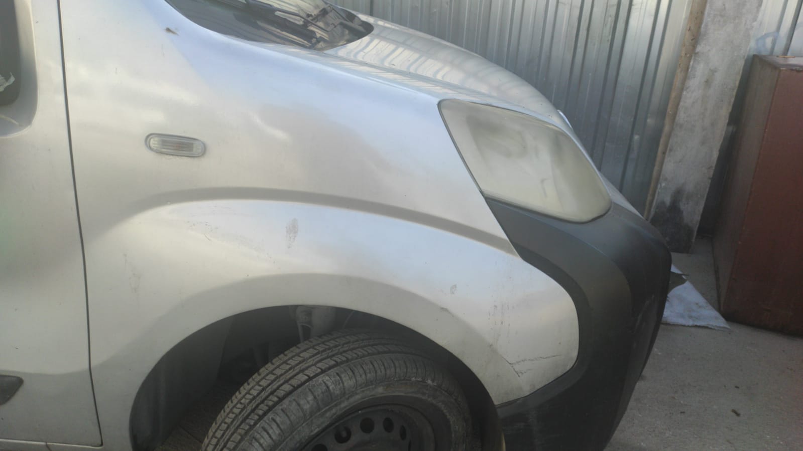 peugeot-bipper-cikma-orjinal-sag-ön-camurluk Peugeot Bipper Çıkma Orjinal Sağ Ön Çamurluk