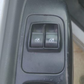 Peugeot Bipper Çıkma Orjinal Sol Ön Cam Düğmesi