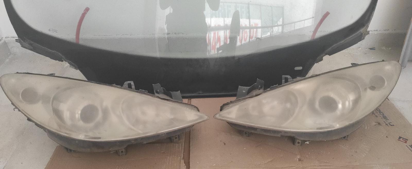 peugeot-307-cikma-orjinal-takim-ön-far Peugeot 307 2006 Çıkma Orjinal Takım Ön Far