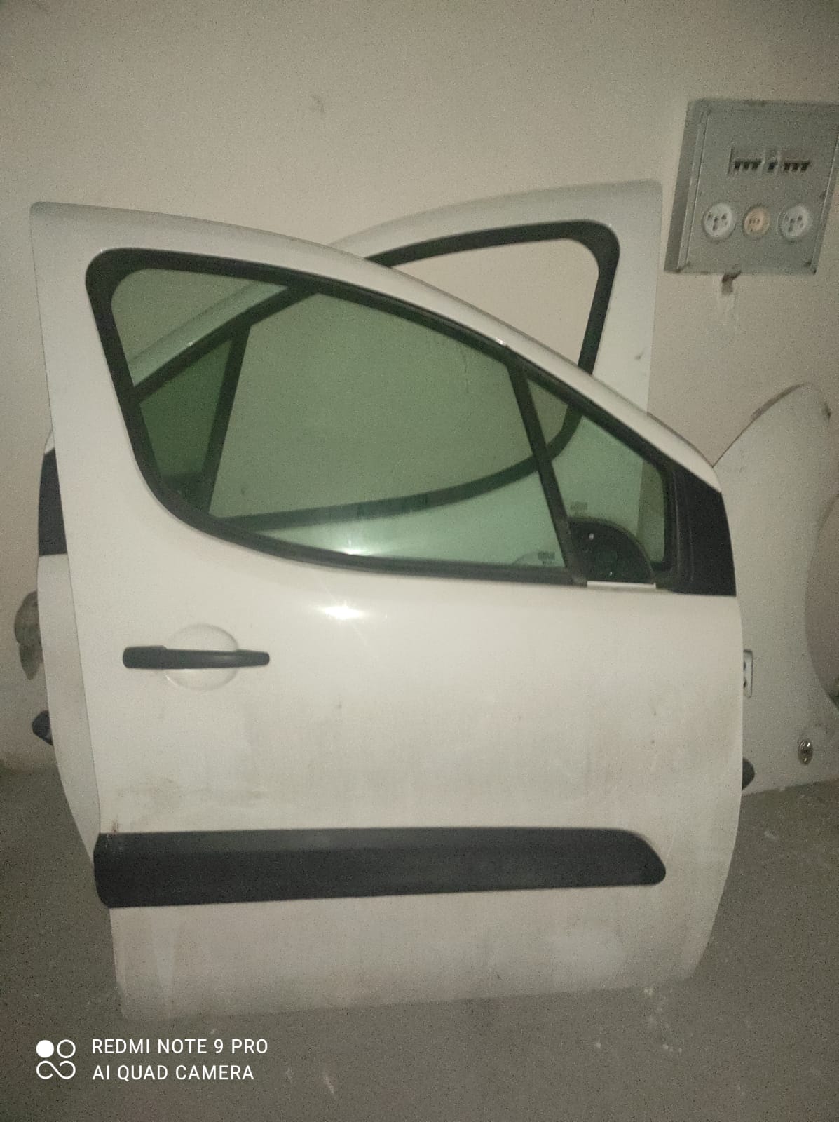 peugeot-partner-tepee-cikma-orjinal-hatasiz-sag-ön-kapi Peugeot Partner Tepee Çıkma Orjinal Hatasız Sağ Ön Kapı