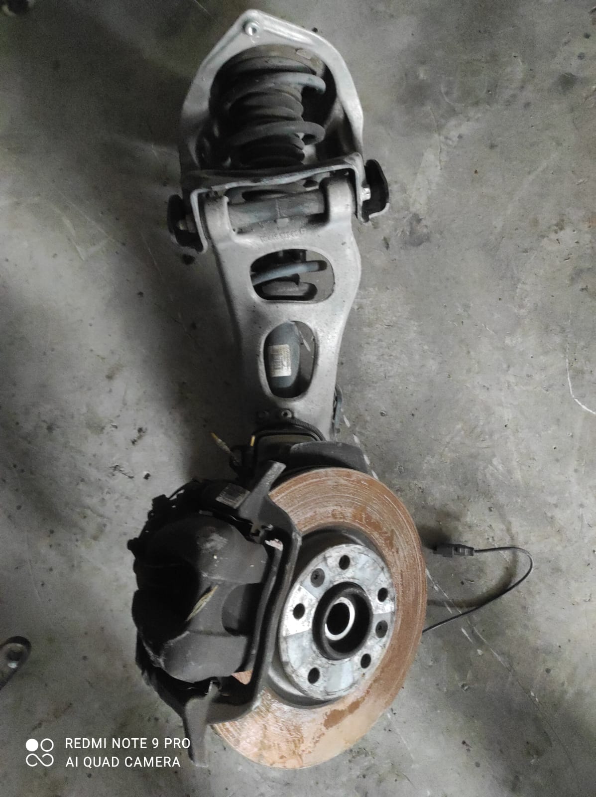 peugeot-407-cikma-orjinal-sag-tasiyici Peugeot 407 Çıkma Orjinal Sağ Taşıyıcı