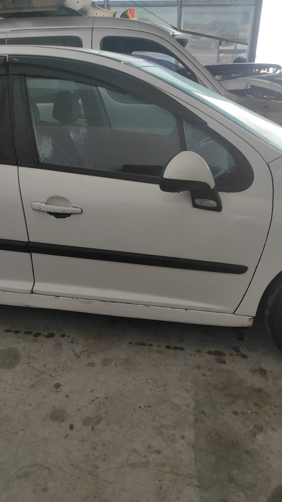 peugeot-207-cikma-orjinal-sag-ön-kapi Peugeot 207 Çıkma Orjinal Sağ Ön Kapı