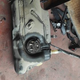 Peugeot 301 Çıkma Orijinal Yakıt Deposu