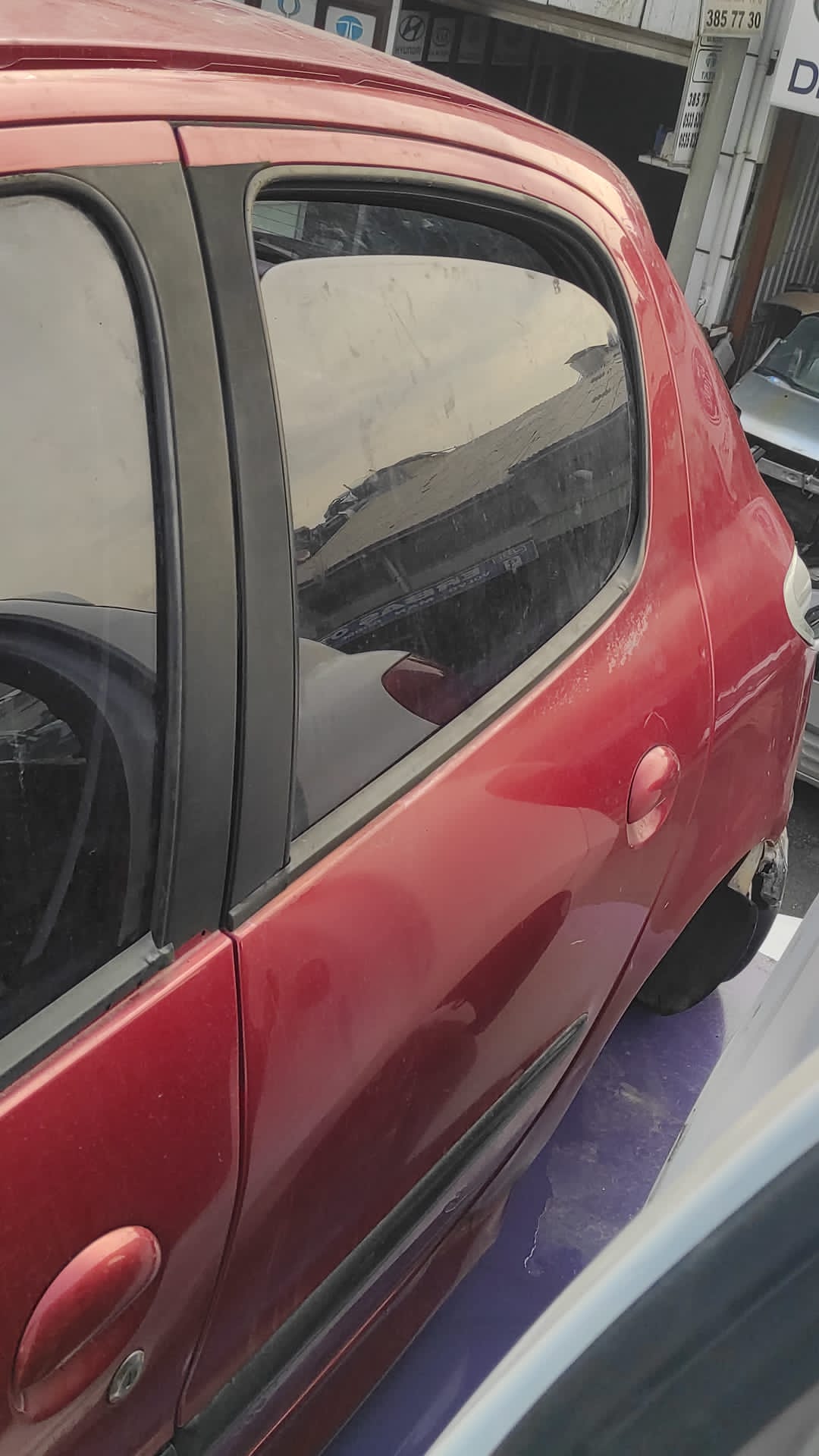 peugeot-206-cikma-hatasiz-sol-arka-kapi Peugeot 206 Çıkma Hatasız Sol Arka Kapı