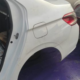 Peugeot 301 Çıkma Beyaz Sol Arka Çamurluk