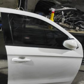 Peugeot 301 Çıkma Beyaz Sağ Ön Hatasız Kapı