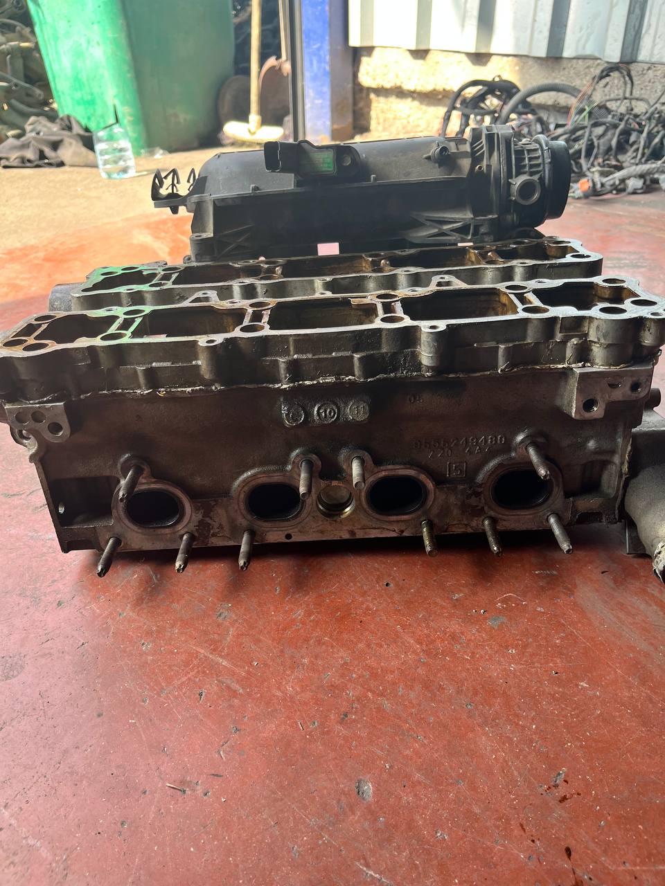 Citroen c4 benzinli 1.4 16 walf silindir kapak Citroen c4 benzinli 1.4 16 walf silindir kapak