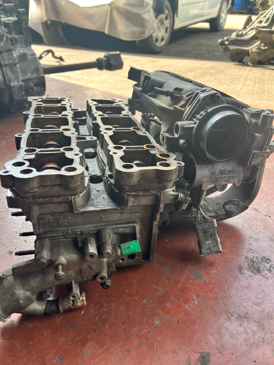 Citroen c4 benzinli 1.4 16 walf silindir kapak Citroen c4 benzinli 1.4 16 walf silindir kapak