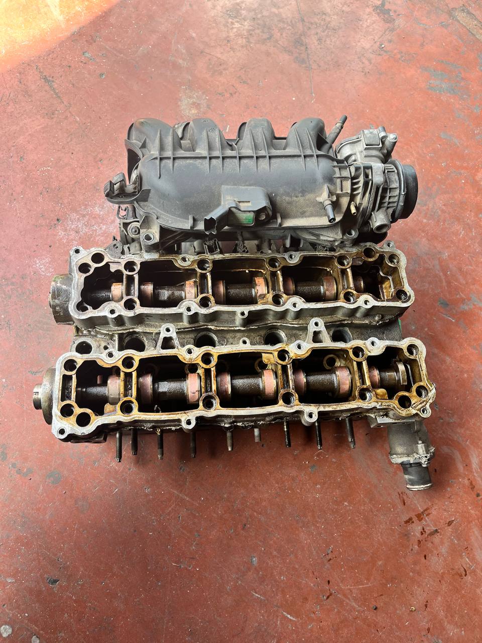 Citroen c4 benzinli 1.4 16 walf silindir kapak Citroen c4 benzinli 1.4 16 walf silindir kapak