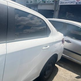 Peugeot 301 çıkma sol arka kapı orijinal