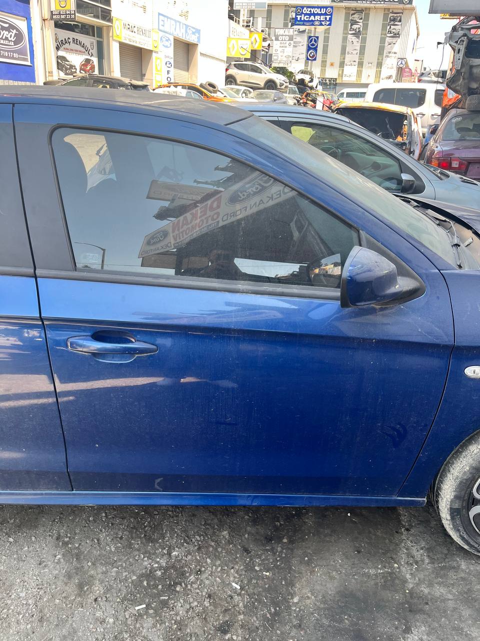 Peugeot 301 sağ ön kapı çıkma orijinal Peugeot 301 sağ ön kapı çıkma orijinal