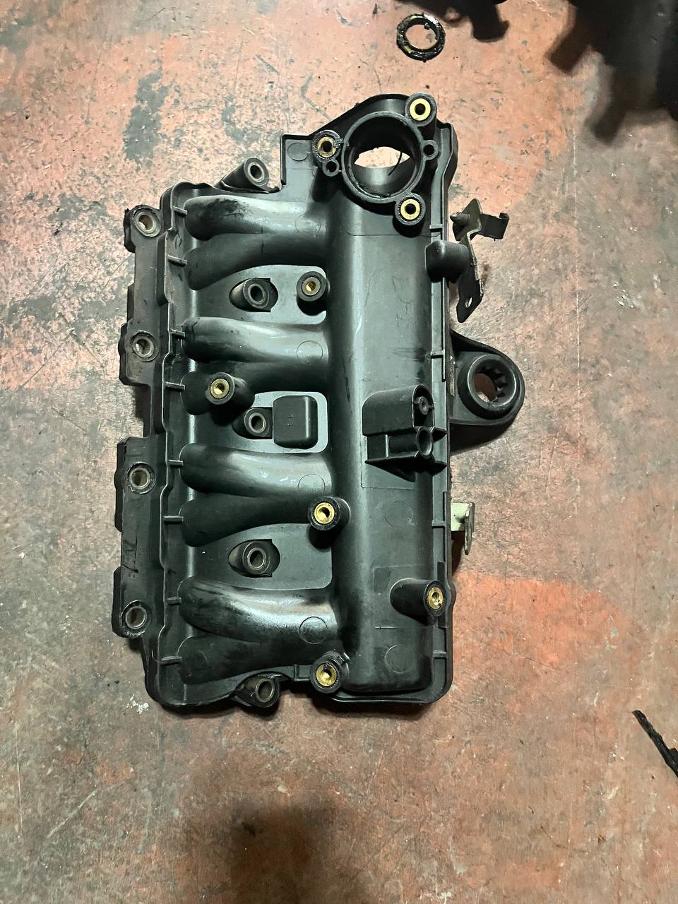 Peugeot 407 2.7 dizel emme manifold Peugeot 407 2.7 dizel emme manifold
