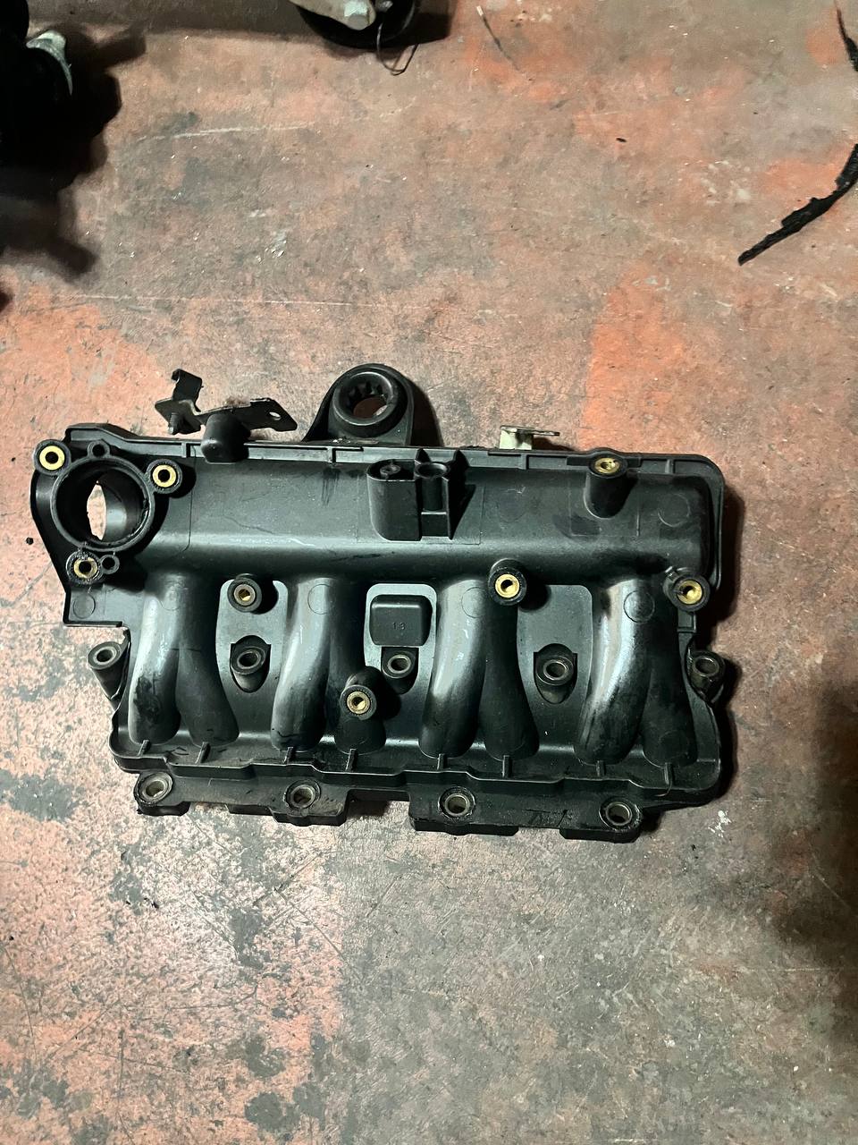 Peugeot 407 2.7 dizel emme manifold Peugeot 407 2.7 dizel emme manifold