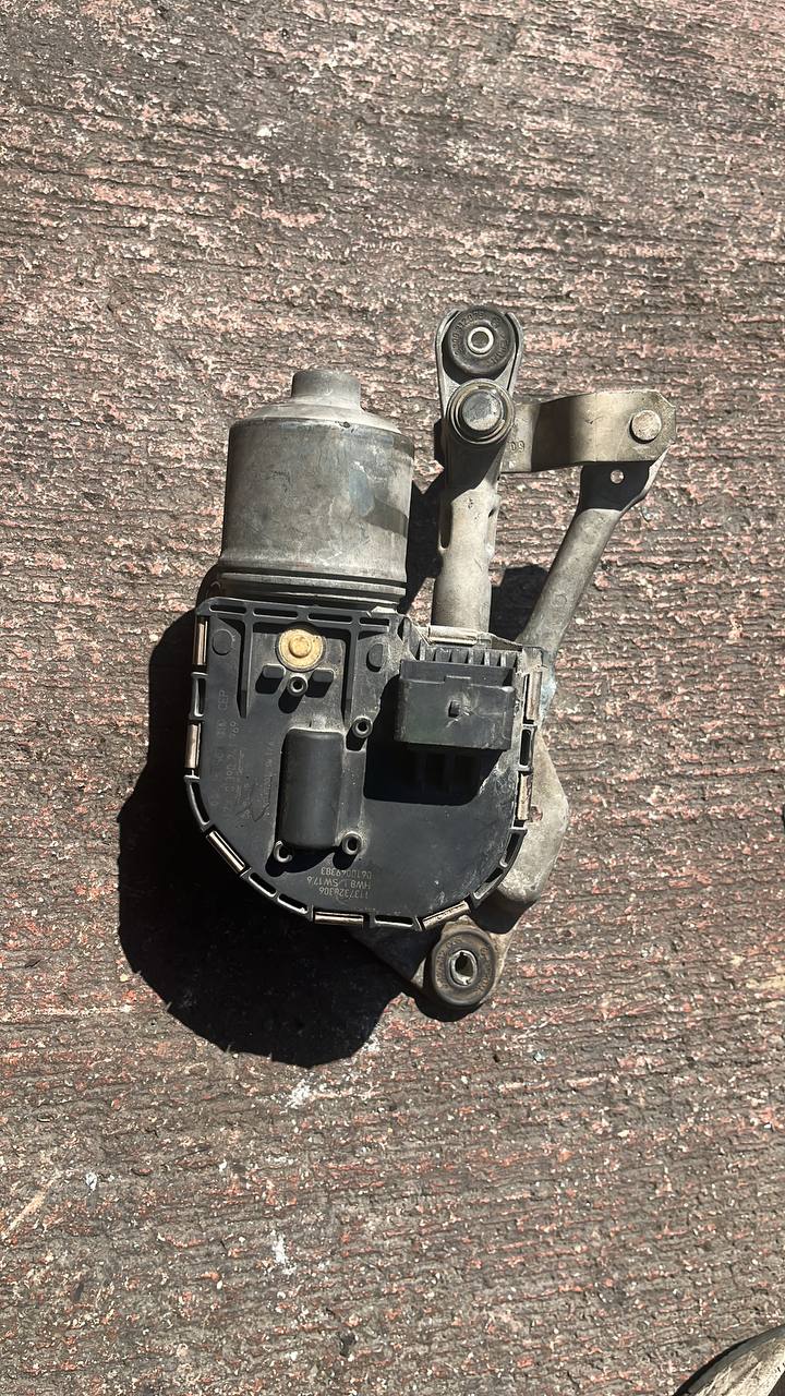 Peugeot 407 ön cam silecek motoru garantili Peugeot 407 ön cam silecek motoru garantili