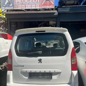 Peugeot partner tepe bagaj kapağı Çıkma orijinal